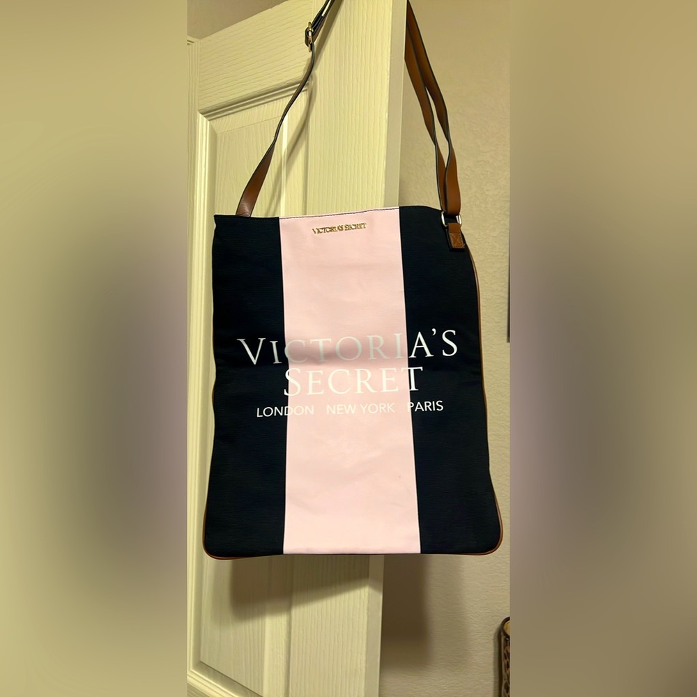 Victoria’s Secret purse
